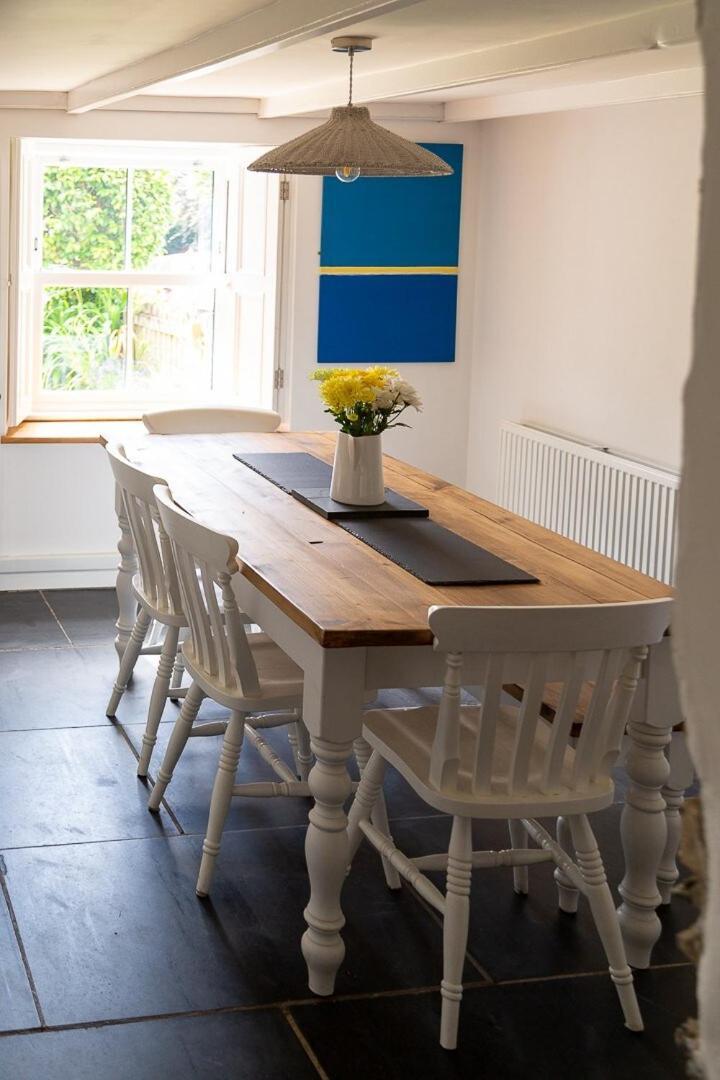 Charlestown Cottage, Woodburner, Gardens & Parking Extérieur photo